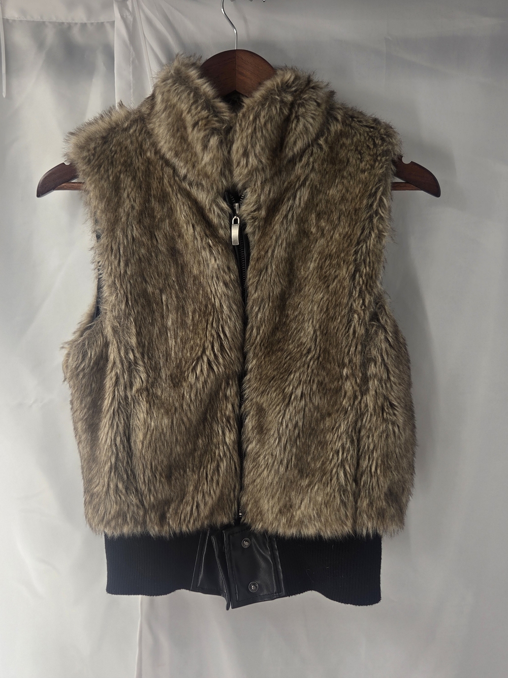 Vintage Charlotte Russe Faux Fur Bomber Vest Y2K Cropped Shaggy Brown M